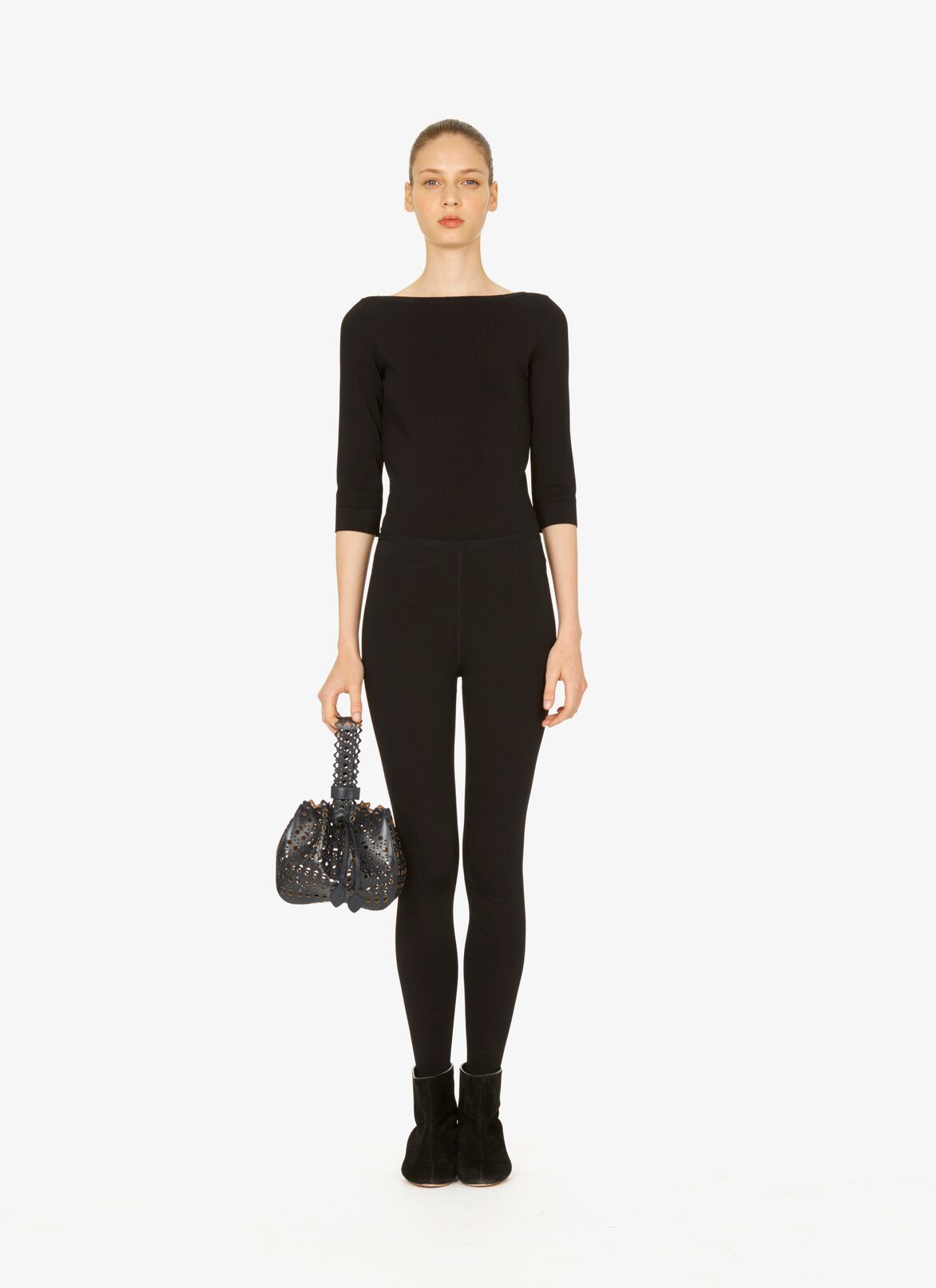 CLOSED BAG PM CUIR LUX VIENNE NIGHT ALAÏA NIGHT BLUE  CLOSED BAG PM CUIR LUX VIENNE NIGHT